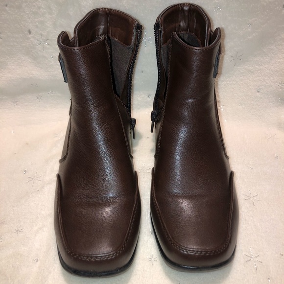 Brown ankle boots - Picture 3 of 11